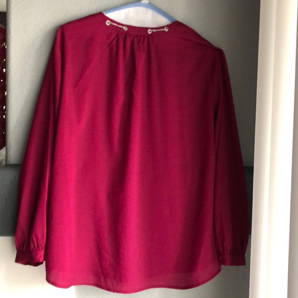 NY&CO Fuchsia Blouse w Silver Chain Detail - Picture 3 of 7